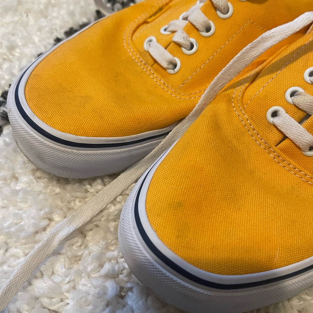 Yellow Vans - Picture 5 of 10